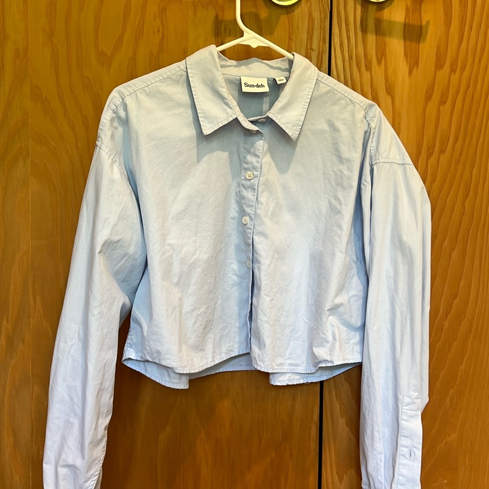 Cropped baby blue button up.